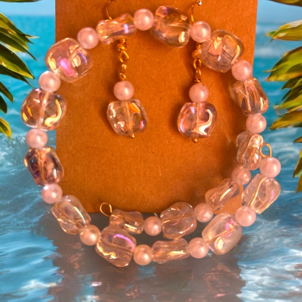 Elegant Pearl Crystal and Gold Jewelry Set